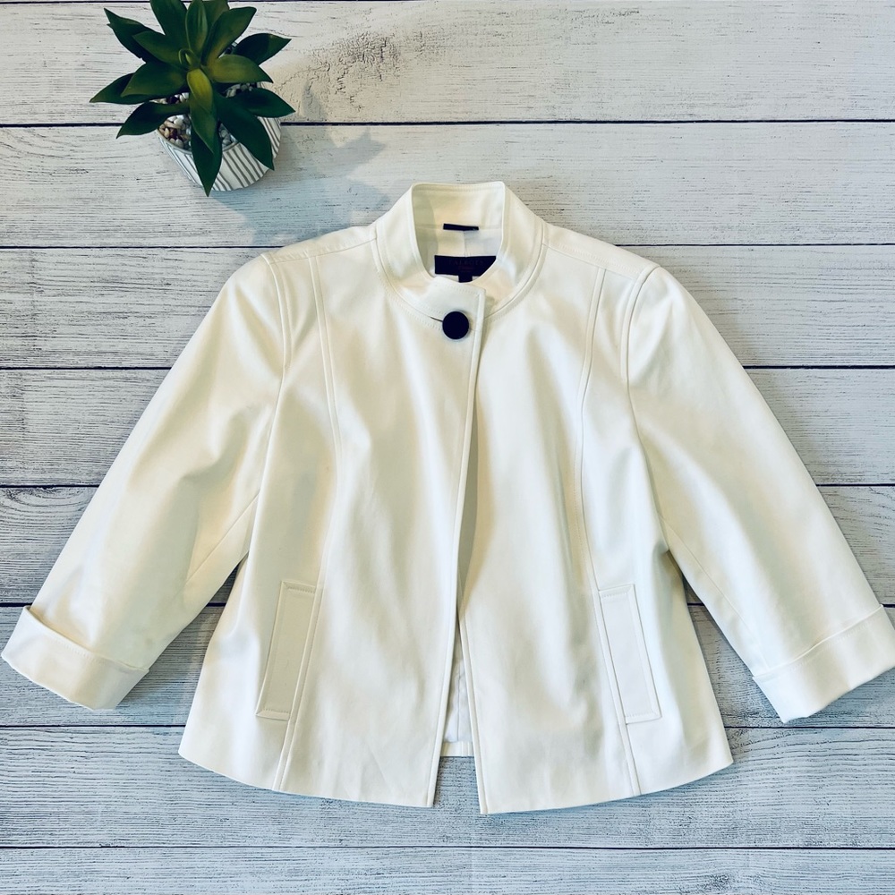 🌾 Talbots Collection Off White Semi Cropped Blazer/Jacket